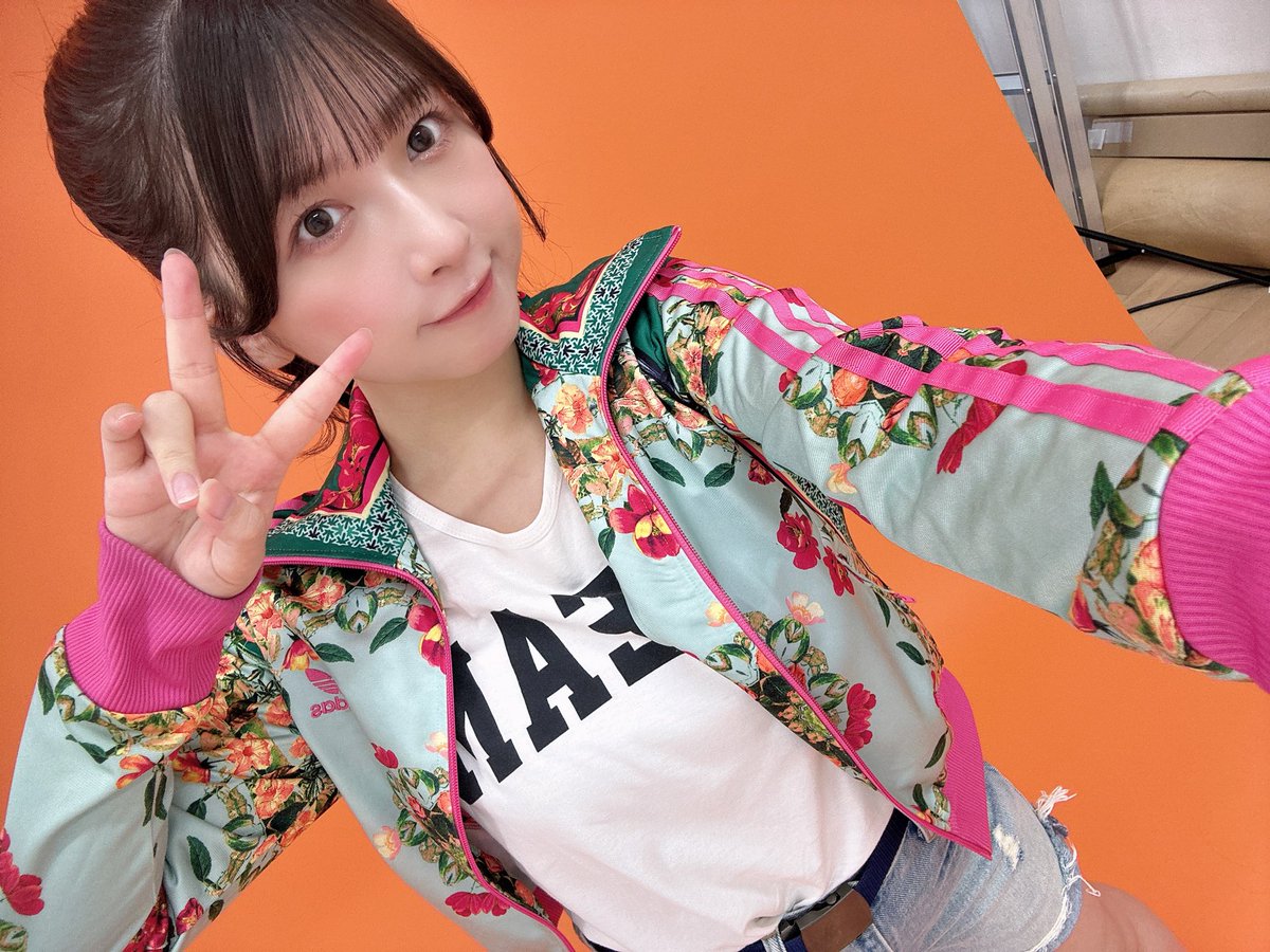 hkt48_moeka's tweet photo. #Casket2026

応援ポスターの申込は本日23:59までです🎃
わたしにとっては珍しい人間の応援ポスターです(？)

いただいた応援ポスターは
劇場ロビーに張り出されます❕
サインメッセージ書きますので観劇の際に持って帰ってください☺️
(来られない方は郵送も選べます☝🏻)

よければ、、！です🙇🏻‍♀️♡ https://t.co/9Qfi6Hbgsw