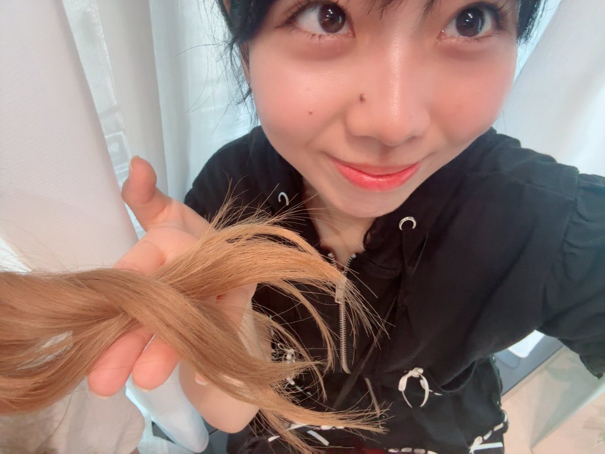 shape_maron's tweet photo. ㌨㌨の髪の毛〜👼🏻🪽

出勤しました〜17:30！
雨で大変だけど来てくれたら嬉しいです☺︎ https://t.co/OM32X5kZ9i