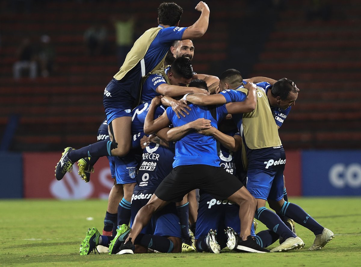 RamiroAT_'s tweet photo. ✅ Campeón de 1960.
✅ Tercero en Primera División 1979.
✅ Clasificación a Libertadores 2017, 18 y 20.
✅ Cuartos Libertadores 2018.
✅ 101 a 95.

Siendo el más grande desde 1902. Una lástima que nunca en la historia nos van a superar.

Club Atlético Tucumán. https://t.co/l4orzsQd8r