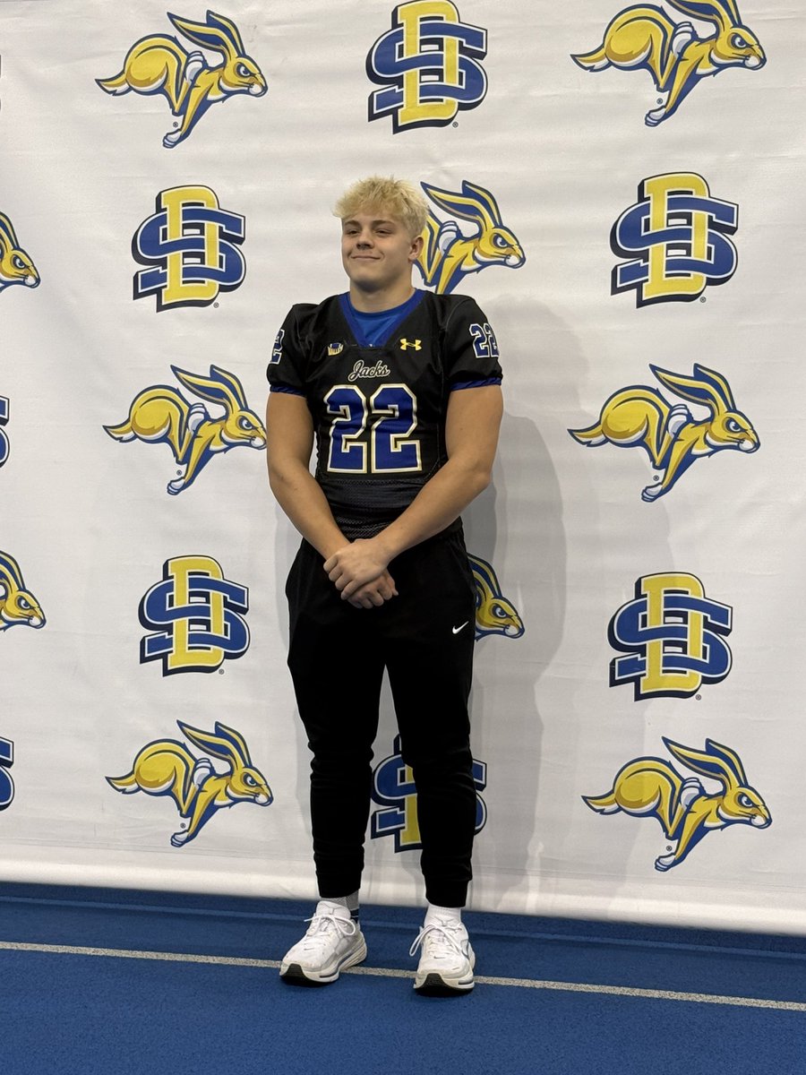 jettvacha's tweet photo. Thank you @Habs_51 for having me out to SDSU today! Had a lot of fun watching @GoJacksFB get a dominant win. Go Jacks!
@coachekart 
@LVRaiderFB https://t.co/wm8G6xLYs9