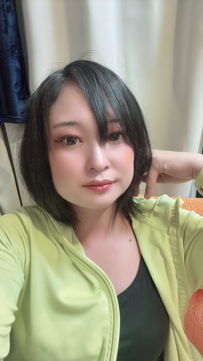 aikahimeno's tweet photo. 寒くなってきたねー🧊🧊🧊 https://t.co/AGYndIOAA4
