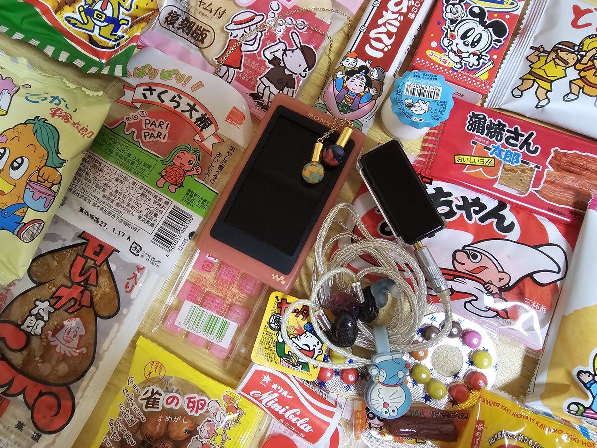 gsig6's tweet photo. 新しく入れた音楽を聴きながらお散歩してるとき、ワクドキをくれる子たち󾠔
それは、お小遣いを握りしめて遠足のおやつを買いに行ったあの時と似ている気がする🍭
いつもありがとう♥これからも宜しく🤝✨

#eイヤ19周年愛機写真コンテスト https://t.co/pdL46TBYqm