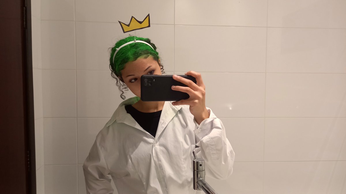 hateinmcr's tweet photo. quando é 1:40 da manha de um domingo e vc se encontra assim https://t.co/nFkC096WcK