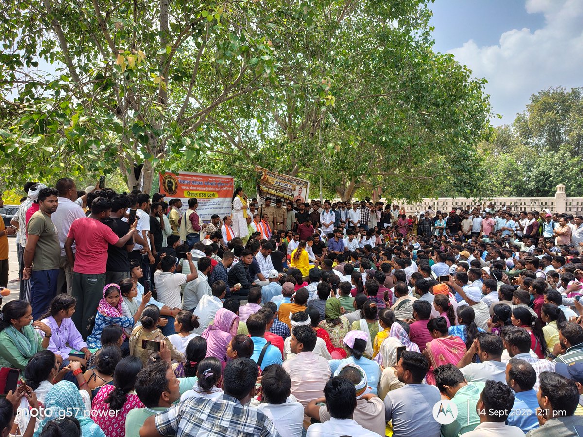 PSU_CKT's tweet photo. "#पंचायत_सहायक_नियमित_करो
पंचायत सहायकों के लंबे कार्य-अनुभव को ध्यान में रखते हुए उनके सेवा भविष्य पर स्पष���ट नीति बनना आवश्यक है। कर्मचारियों के भविष्य को लेकर पारदर्शी व्यवस्था उपयोगी होगी। @myogioffice @DirectorUPPR
#Regularize_UP_PanchayatSahayak #Regularize_PS_VS" https://t.co/lp8z4X8x8b