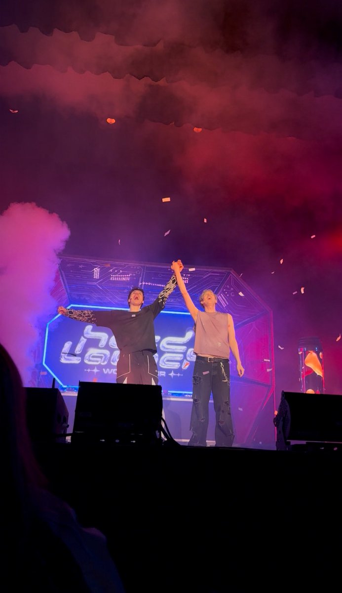 biwikin's tweet photo. Dan and Phil, you are so special to me… https://t.co/TddLa27nAV