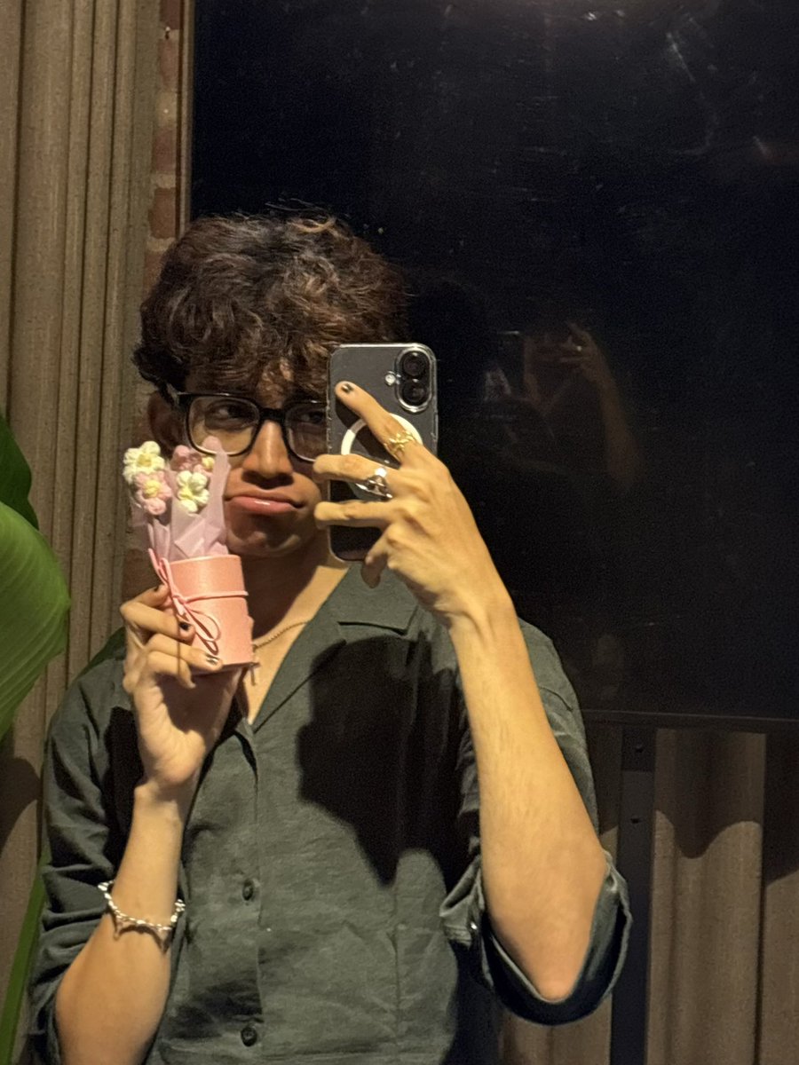7wiickspam's tweet photo. 21💕 https://t.co/xFSkCzADqY