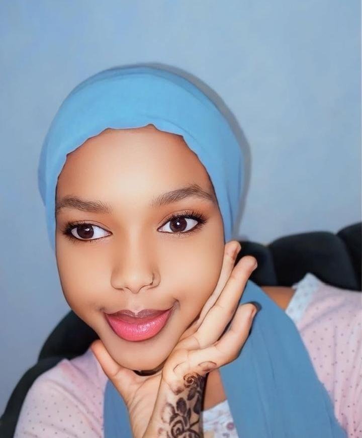 Shakutii_'s tweet photo. I'm Still single please can we exchange WhatsApp number??😭😭 https://t.co/K9BhhtWCMl