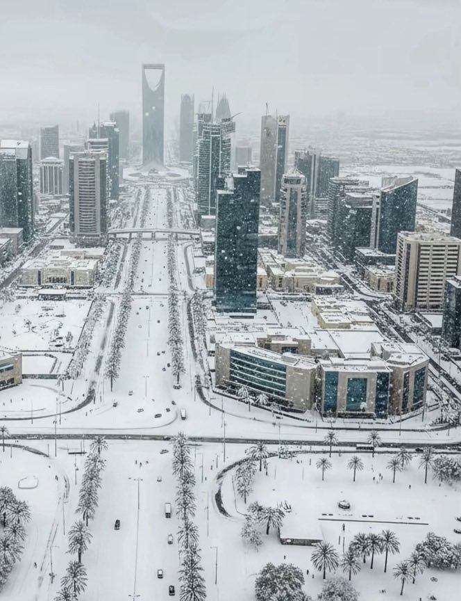 saudipopular's tweet photo. الرياض الآن 🌨️ https://t.co/newI2vdyp3