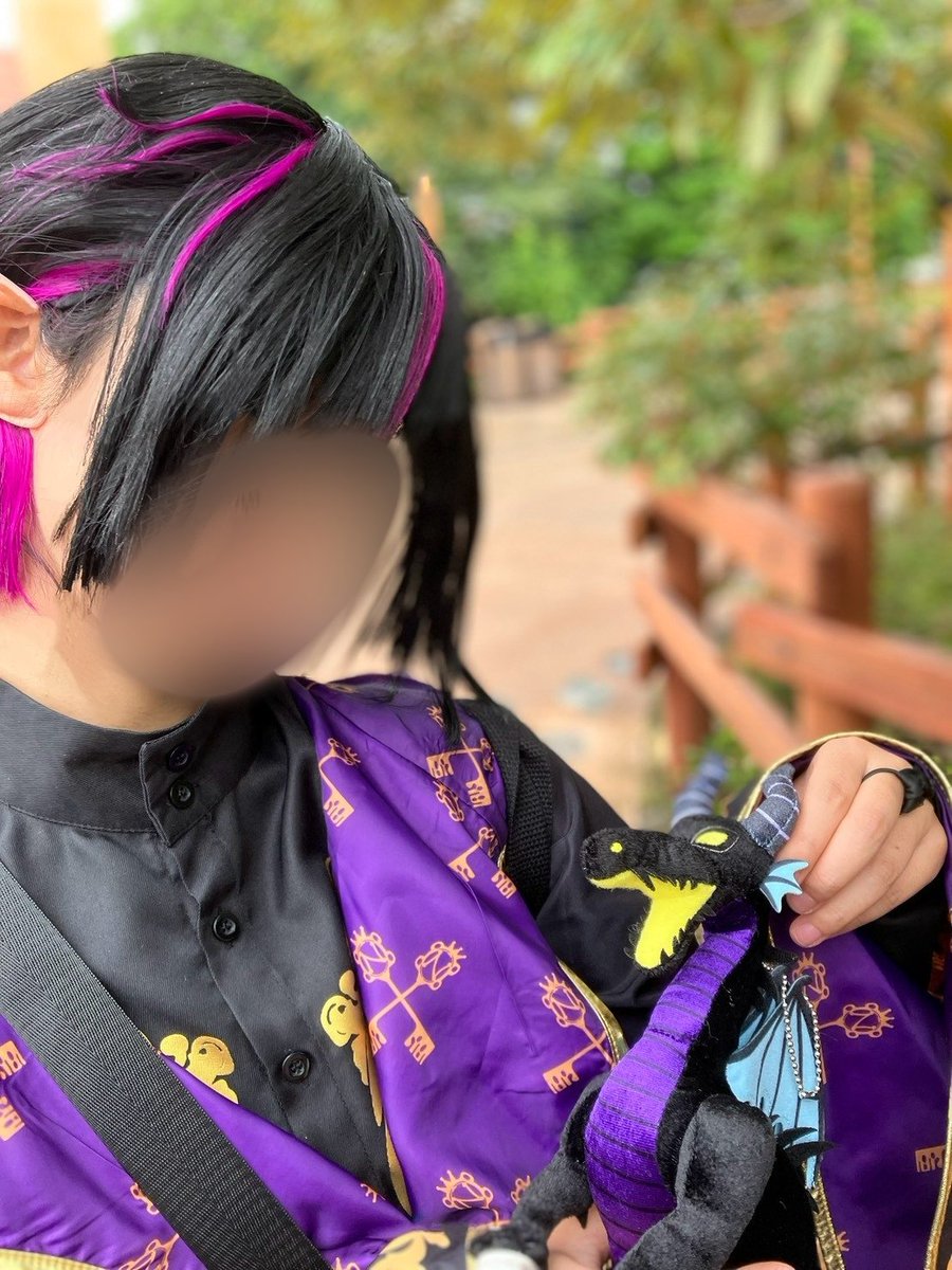 152ykpy's tweet photo. ⚠️仮装
はて…どこかで見たことがあるような…？

#Dハロ仮装2026
#Dハロ仮装ツイステ https://t.co/IDHwUjUuKl