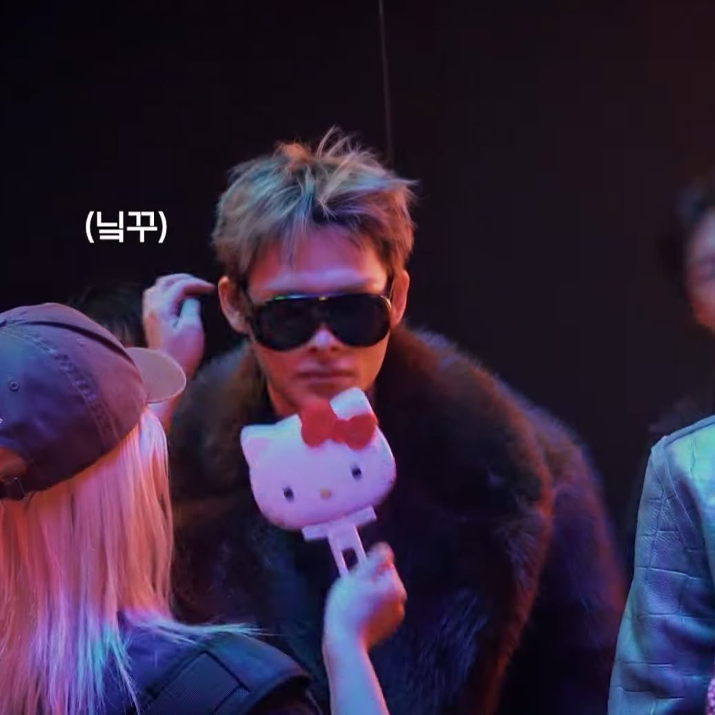 sungoon3r's tweet photo. we desperately need hello kitty riki back on the tl https://t.co/MEg0lUhNhY