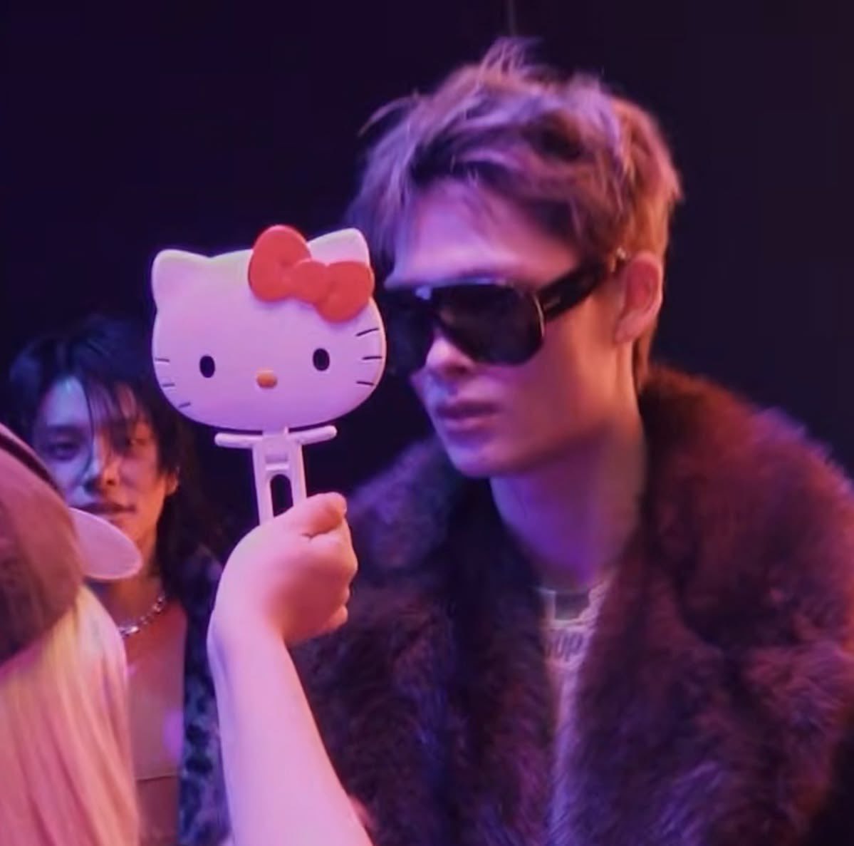 sungoon3r's tweet photo. we desperately need hello kitty riki back on the tl https://t.co/MEg0lUhNhY