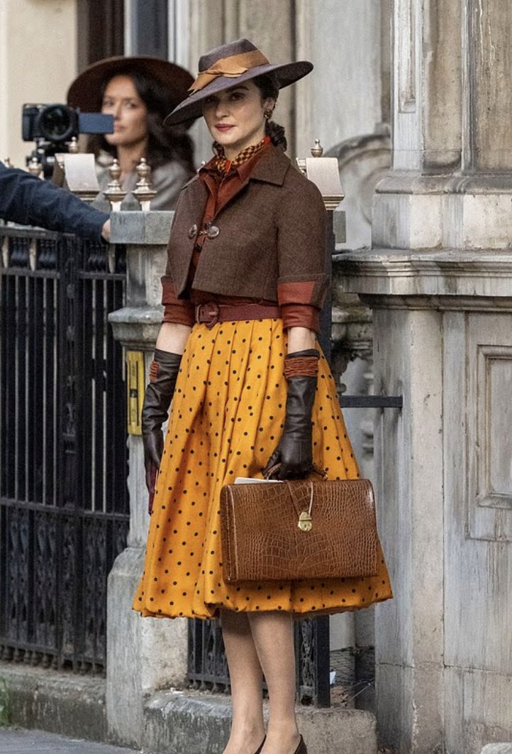 brucebatman007's tweet photo. Primeras imágenes oficiales de Rachel Weisz en el set de #TheMummy4 vuelve nuestra querida Evelyn. https://t.co/n69EtwOKve
