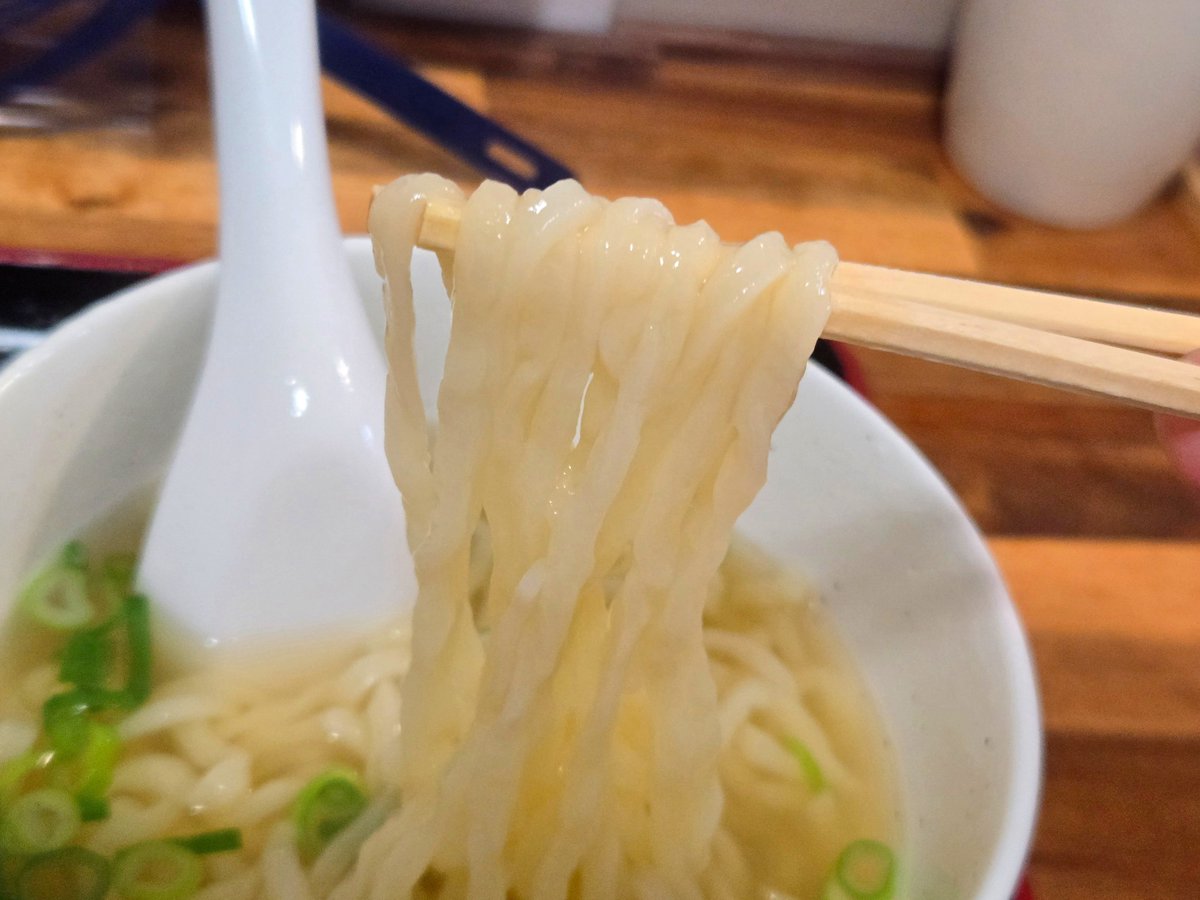 gfdb8r's tweet photo. 今日は城南区片江たつるうどんさんでカツ丼 ご飯少なめのお昼。
美味しいお出汁の細麺うどんにご飯少なめと言っても十分な量のご飯のカツ丼！
とても美味しく最後の一粒、最後の一滴まで楽しみました✨️ https://t.co/tEg81vstke