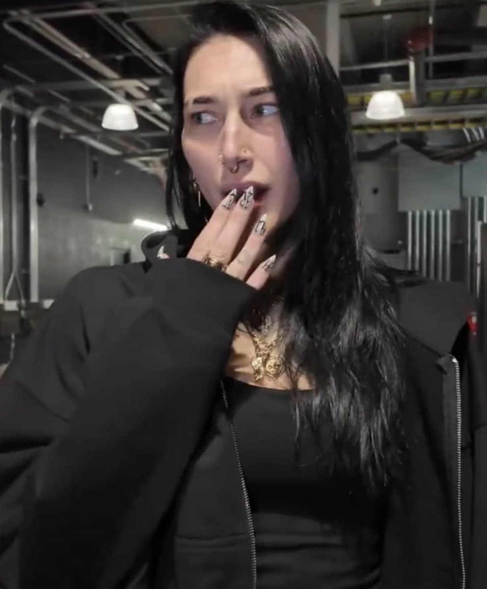 MamiOfWWE's tweet photo. Totally not wanting to fingering myself while thinking about my coworkers.. https://t.co/uxPw2rqqHw