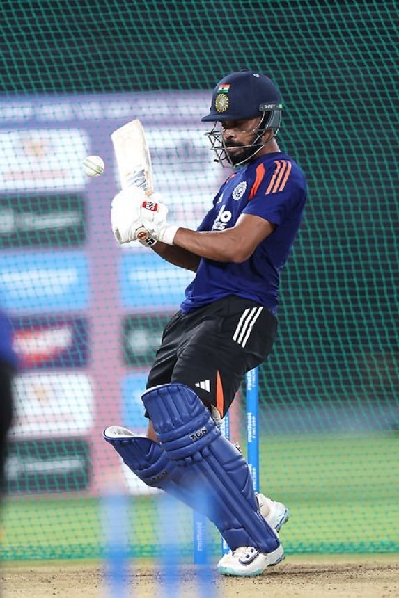 SixerSanju's tweet photo. Thought it was Hardik Pandya , my bro Rutu is adding shots to his arsenal 🔥💪🏻 https://t.co/bHsJFM3vLE