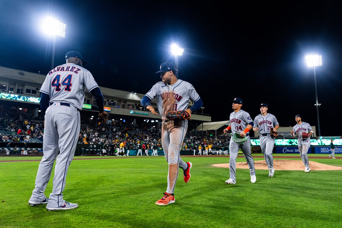 astros's tweet photo. Team effort. Big result. https://t.co/ymHYFUKnty
