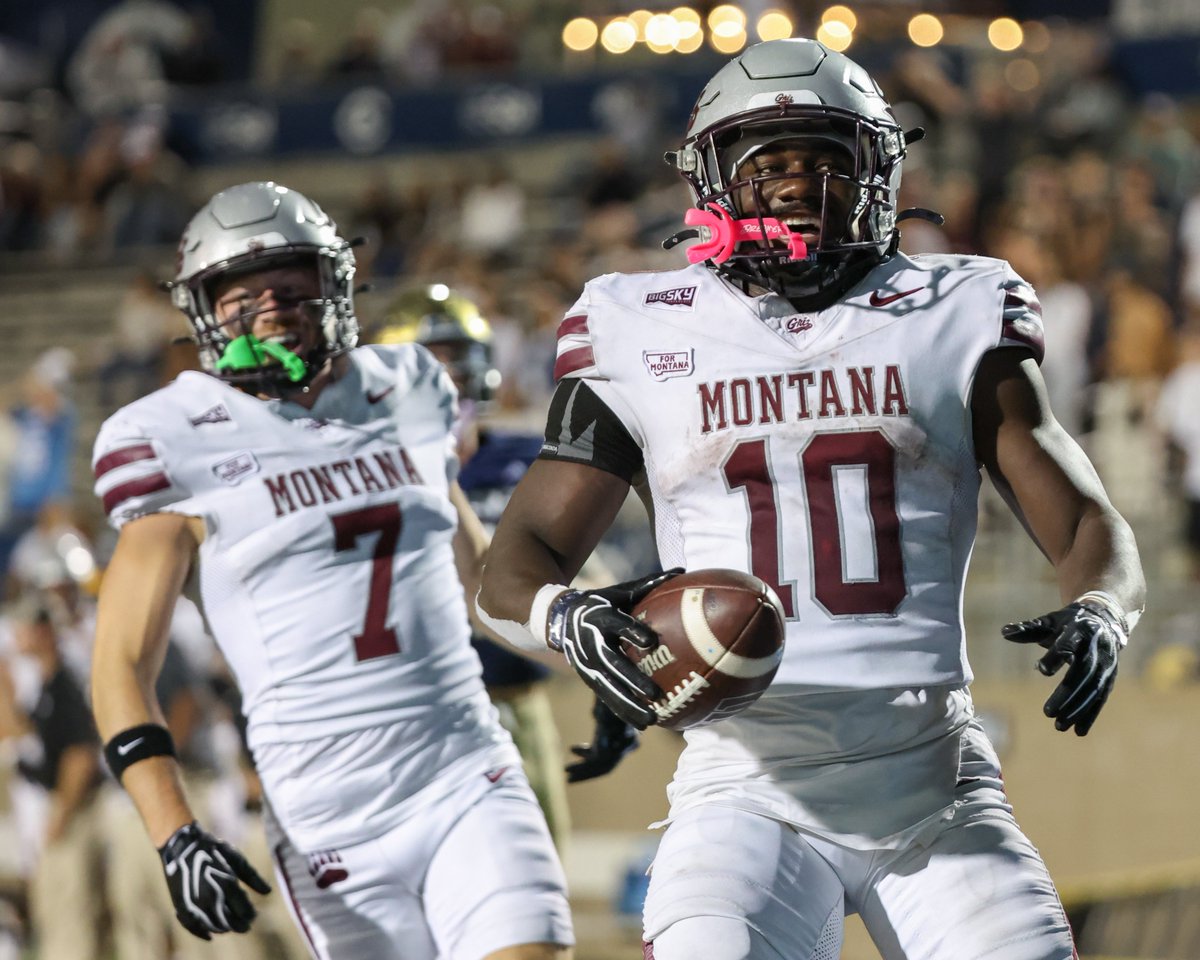MontanaGrizFB's tweet photo. 🐐 With 275 yards rushing today, @eli_gillman has set a new school record for single-game rushing yards, previously set by Yohance Humphrey back in 2001 of 265‼️  

#GoGriz https://t.co/3jSOyLWzCp