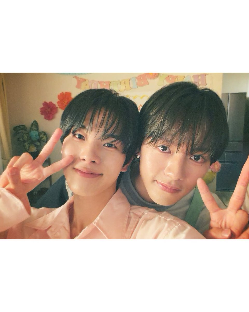 qaz9396's tweet photo. 아 귀엽다 v(^_^)v https://t.co/jvS63pkZWz