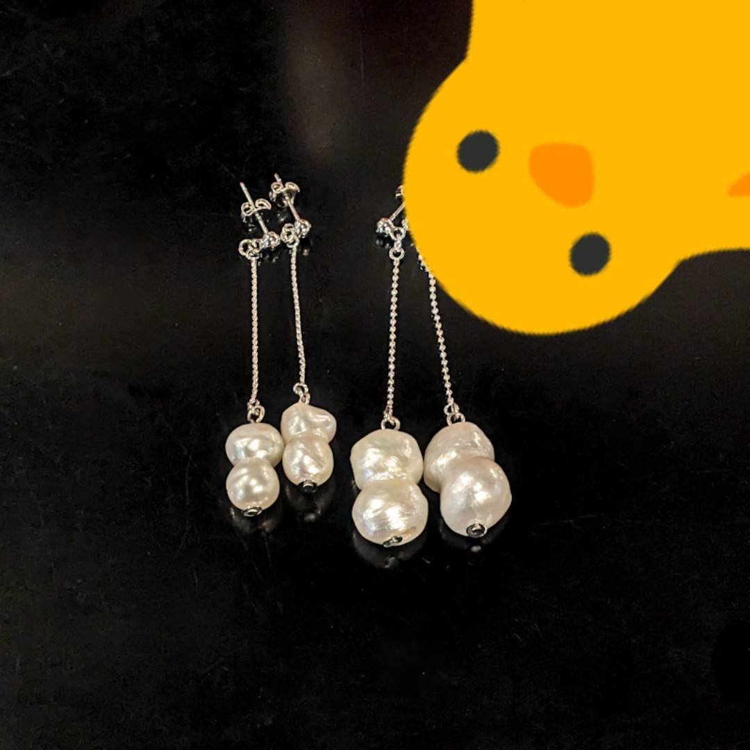 akiu_mini's tweet photo. この時の淡水バロックパール🦪でピアスを自作しました。

同デザインでもパールの大きさやチェーンの種類で印象がかなり異なるので、ファッションに合わせて使い分けたい。 https://t.co/77s0TfUCym