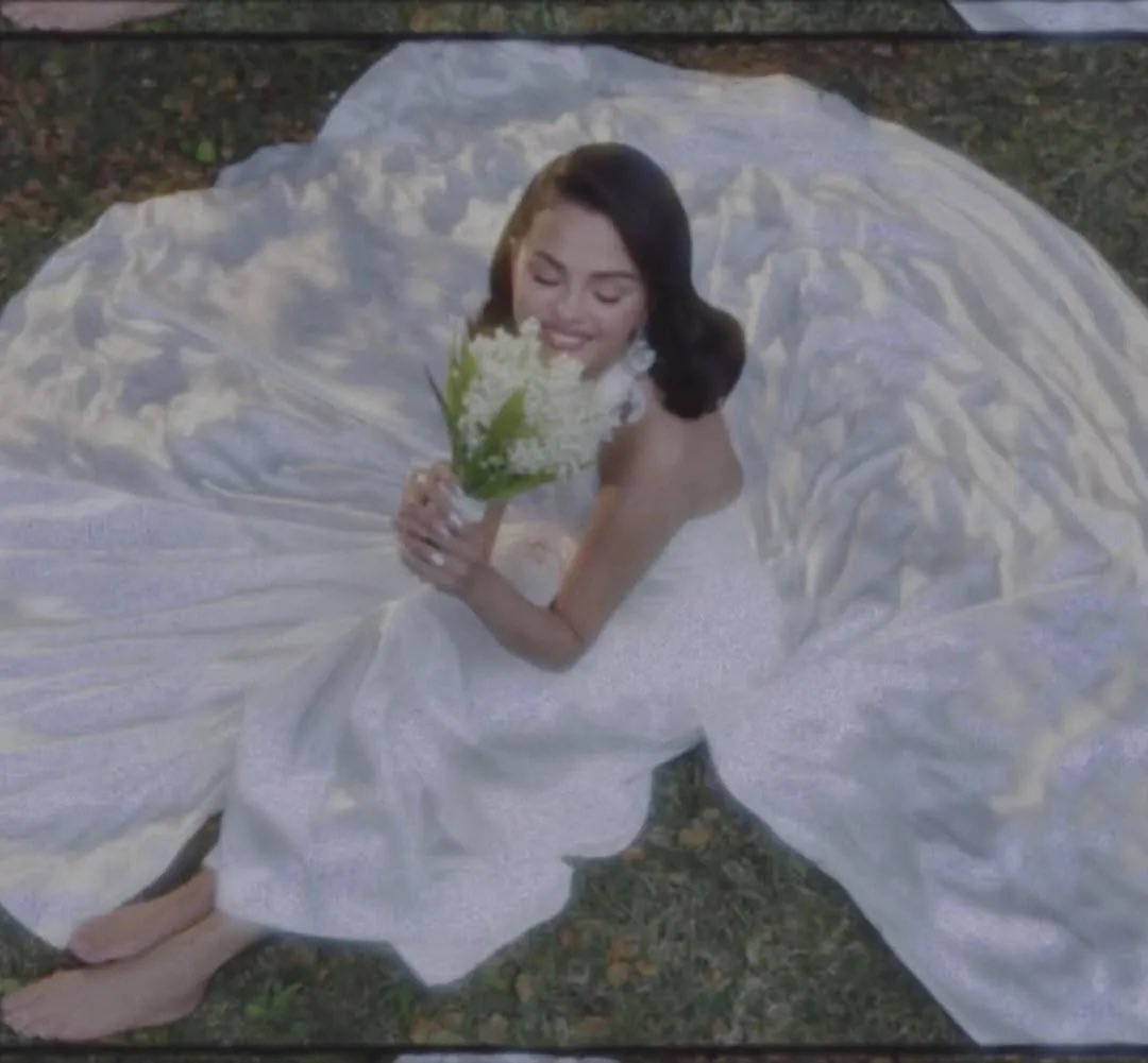 sgnewsxox0's tweet photo. 1 year ago today, Selena Gomez and Benny Blanco got married 💍🤍 https://t.co/XW3HEUHAFz