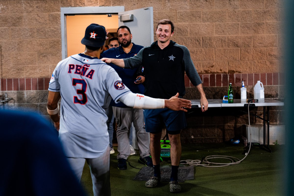 astros's tweet photo. Team effort. Big result. https://t.co/ymHYFUKnty