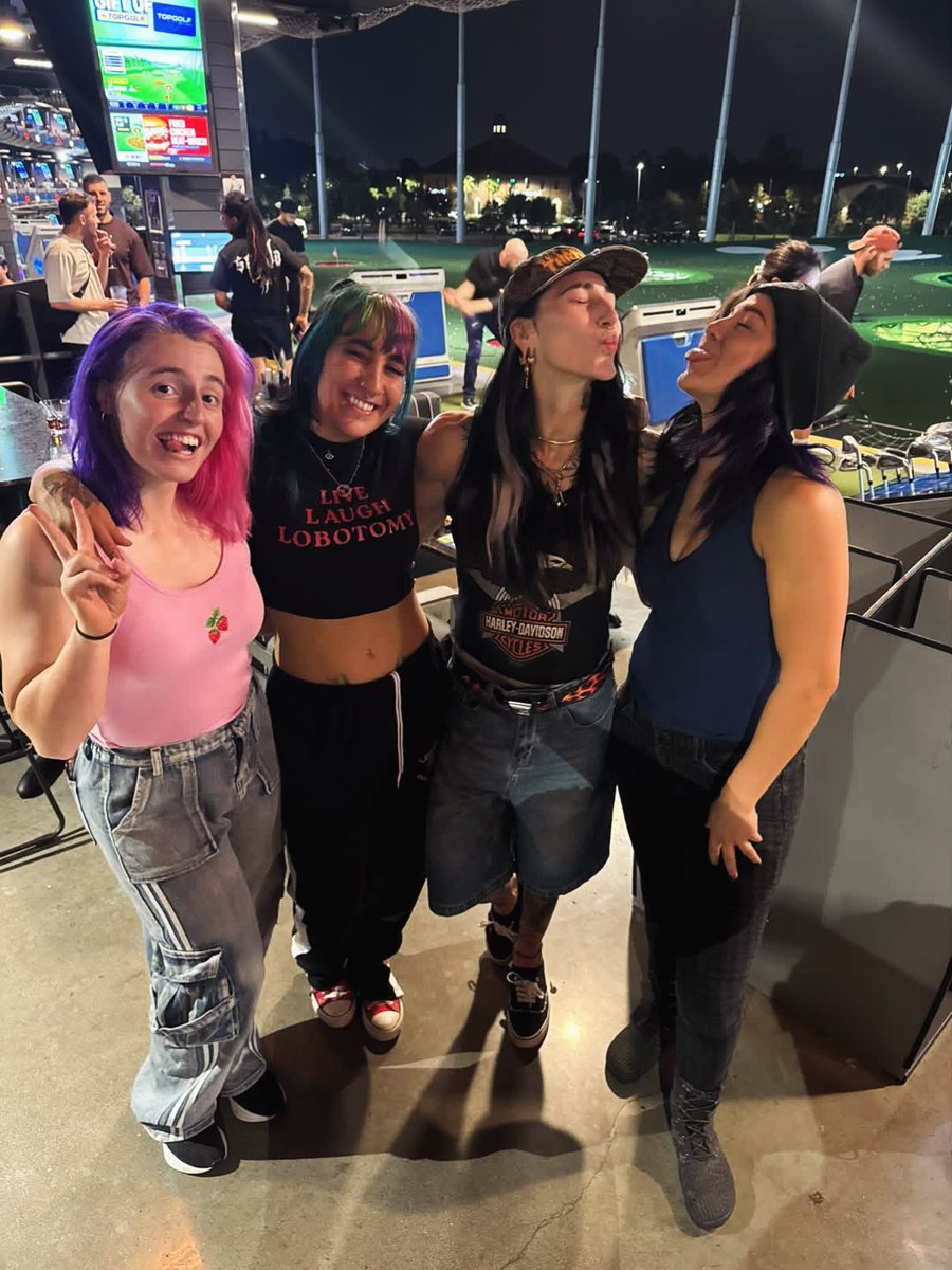brutaltides's tweet photo. Heeeey, heeey Bayley, OOH AHH, I wanna knoooow; will you be my girl? https://t.co/SvHEzqffzN