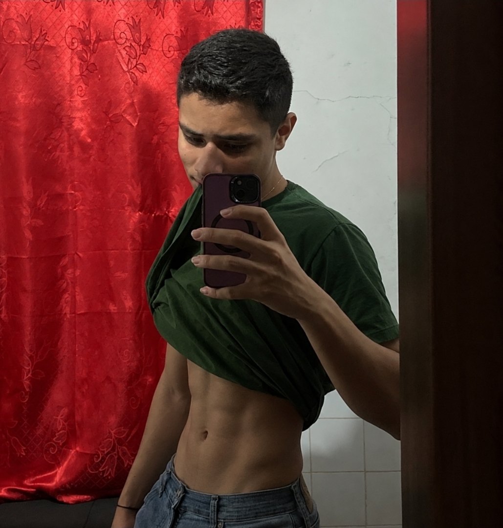 Kendyonly16's tweet photo. Quero exibir minha pika. Cadê os manos? Sem passivos
#pirocão #BRODERAGEM #brotheragem https://t.co/743UptWmOB