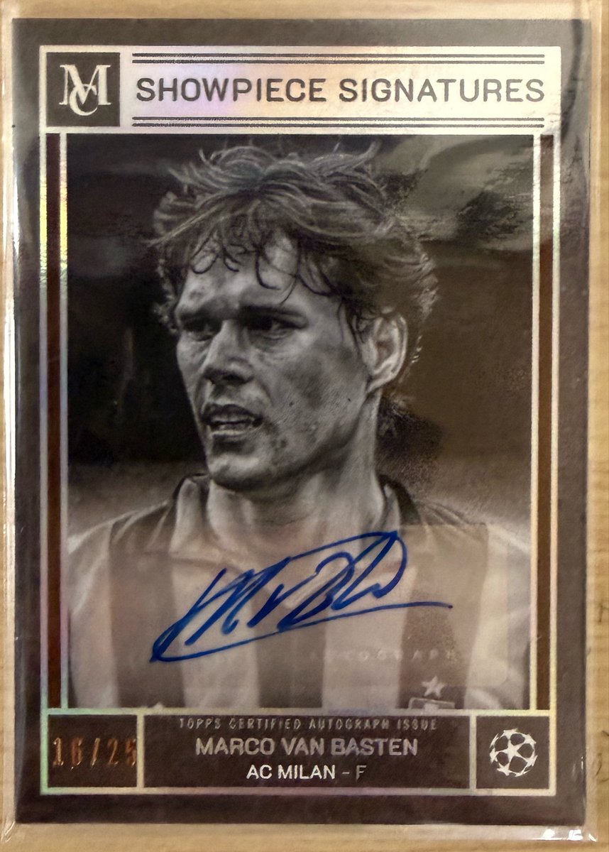 massl_power's tweet photo. 【交換/トレード募集】
出：Topps Museum Collection 25/26
Showpiece Signatures
マルコ・ファン・バステン
求：ベリンガムauto
条件の合う方がいらっしゃいましたら、お気軽にDMまた���リプにてお声掛けください。よろしくお願いいたします。
#サッカーカード  #topps #JudeBellingham #VanBasten https://t.co/jOsN2DuRF7