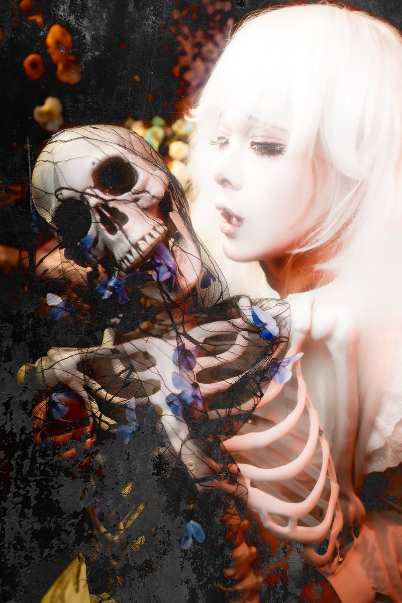 Ziccclove's tweet photo. 私の世界のすべてを占め、永遠の眠りについた人、、
#cosplay #コスプレ #vampirecosplay #vampire #The Art of Photography https://t.co/X4Ly4pbQMC