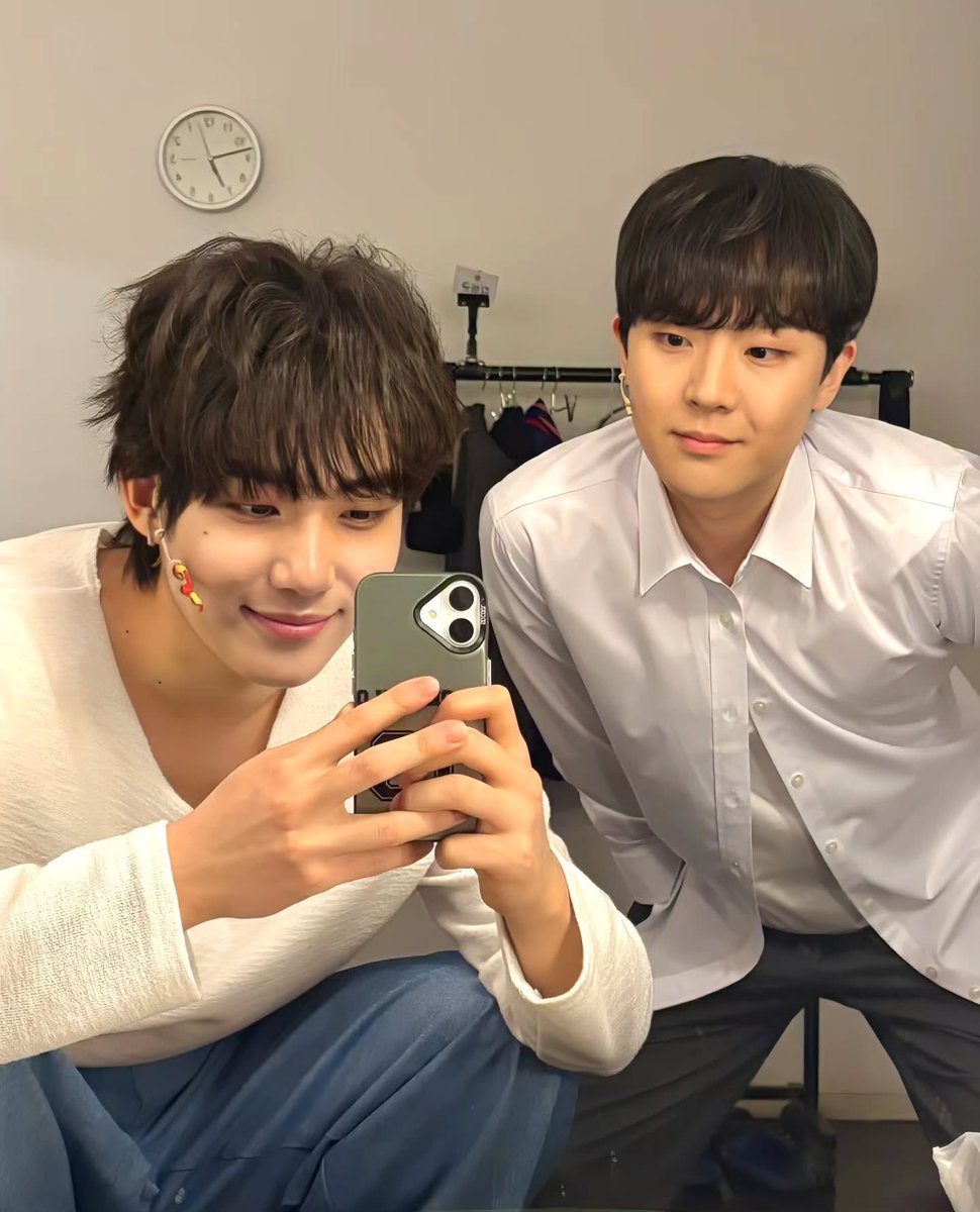 omxcrz's tweet photo. 키라사마 좀 많이 보고싶을지도……. 🧎🏻‍♀️🧎🏻‍♀️ https://t.co/wws5BBYsX2