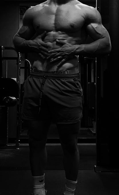 EarthHimbo's tweet photo. Long day at the gym, but at least my body is evidence of it https://t.co/VY083frgXv