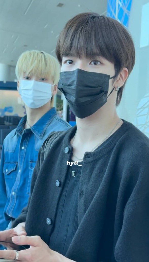 419X212's tweet photo. 250507 첫 출국✈️ https://t.co/x7ZGVGrwIw