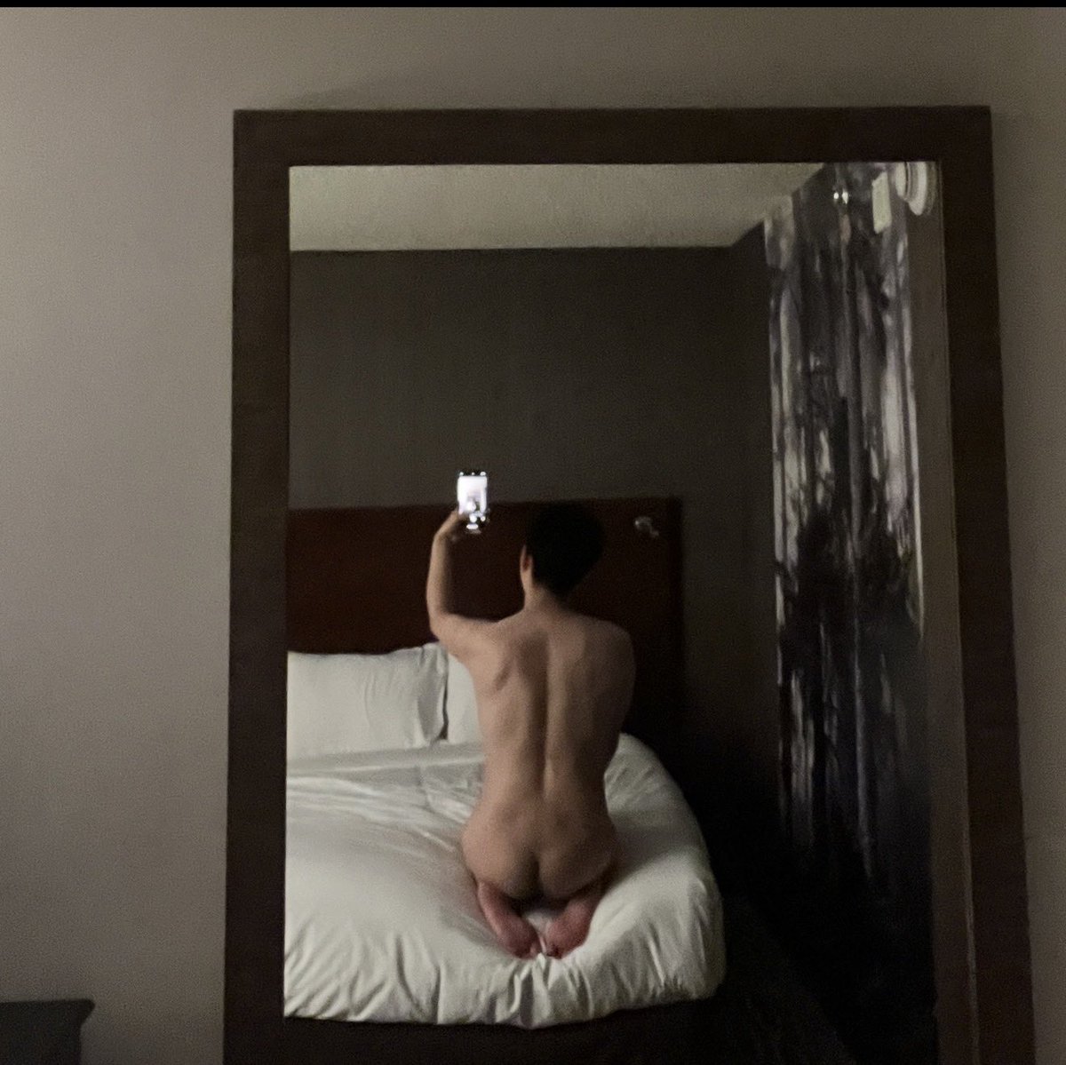 bbzishere's tweet photo. Hey cute jeans, take mine off me. https://t.co/77GExDJJOC