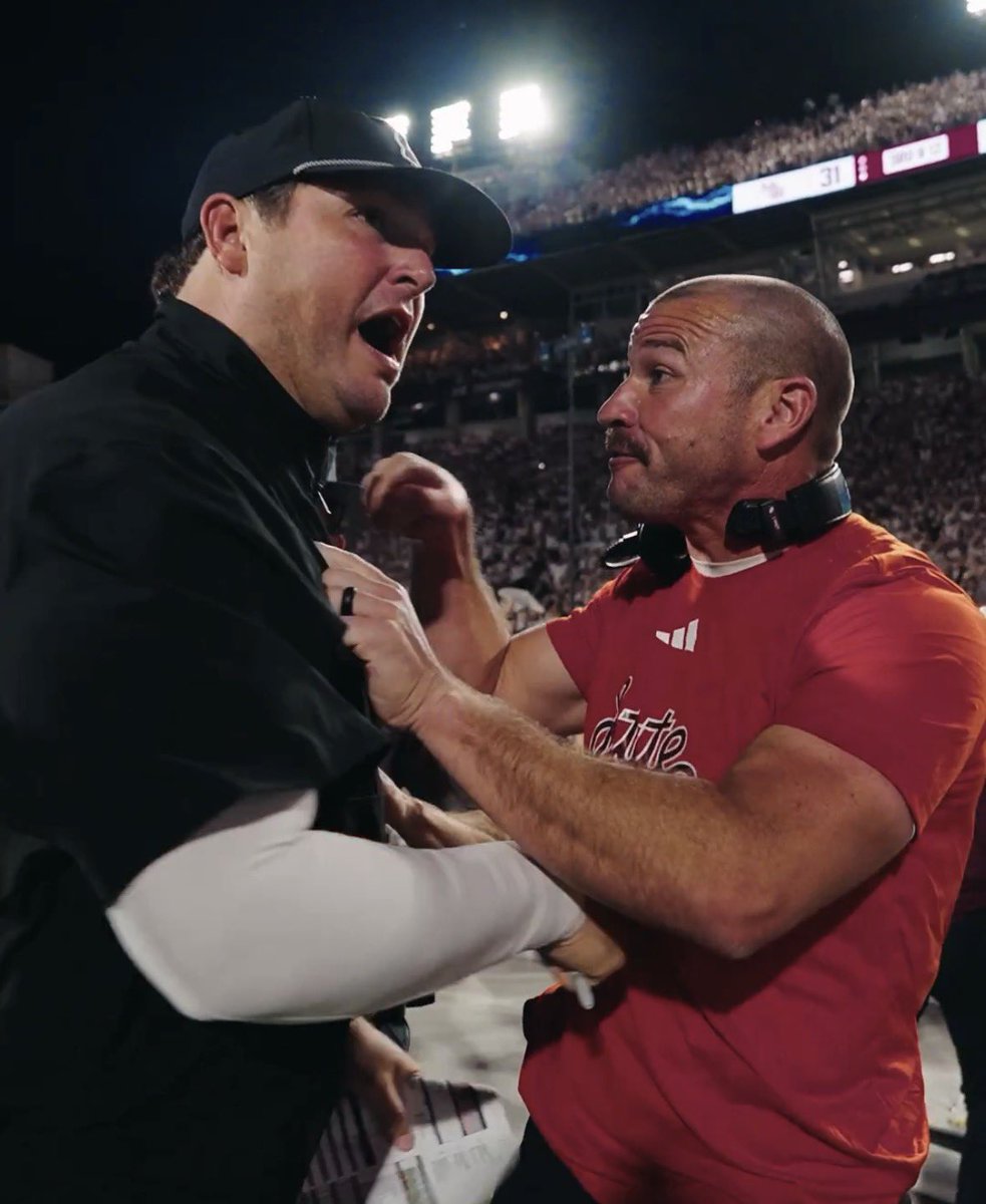 jake7wilkinson's tweet photo. 2 coaches that went through the worst era of MSU football and came out the other side fighting 

Man... 🥲 https://t.co/Xm46eSXPzK
