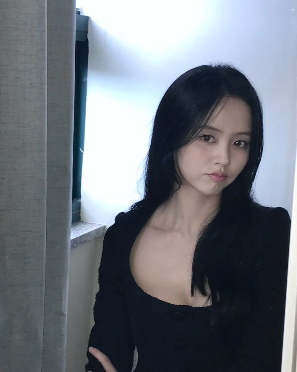 wowks99's tweet photo. 260927 #김소현 인스타🐰 

추석 연휴 따뜻하고 행복하게 보내셨나요? 
느즈막이 인사드려요! 전 촬영 열심히 하며 10월 5일 ENA '연애박사' 로 찾아뵐게요🍂 https://t.co/iShTsf6ypM