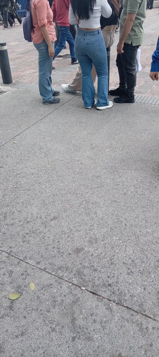 Hecthordark02's tweet photo. Ricos culos en el Suburbano 🚇 https://t.co/SD0JNpNoQW