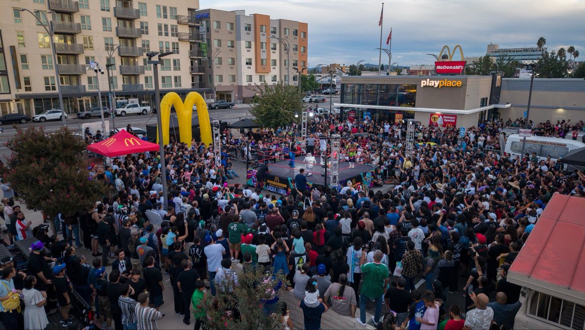maskedrepublic's tweet photo. As if last night in Chula Vista was not amazing enough, Van Nuys you turned out tonight! The 4th and final Masked Republic x @McDonalds event (for now) was our most incredible yet! Don’t hesitate to tell your local McD’s you want Masked Republic live lucha libre there too! https://t.co/T7FZSlk91x