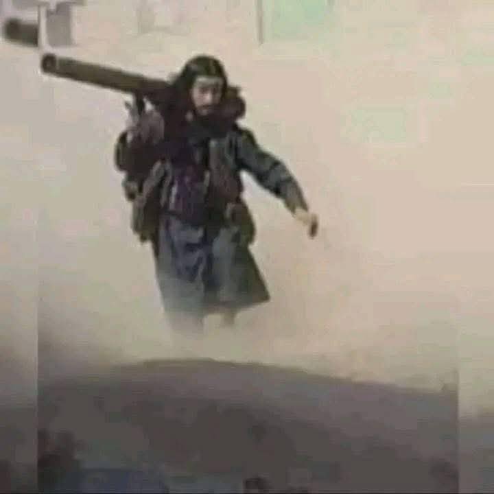 Badriiocr's tweet photo. مونږ اهل جهاد يو هميشه به دجهاد لپاره کار کوو
له کفر سره دښ��نى ﺯمونږ له وينى سره منحل ده 
دجهاد جذبه به موپه رګونو کښى دوينى په څير ټوپونه وهى 
هيڅکله به له جهاد څخه بغير ژوند اختيار نه کړو 
انشا ء الله https://t.co/ny2MJcAYBz