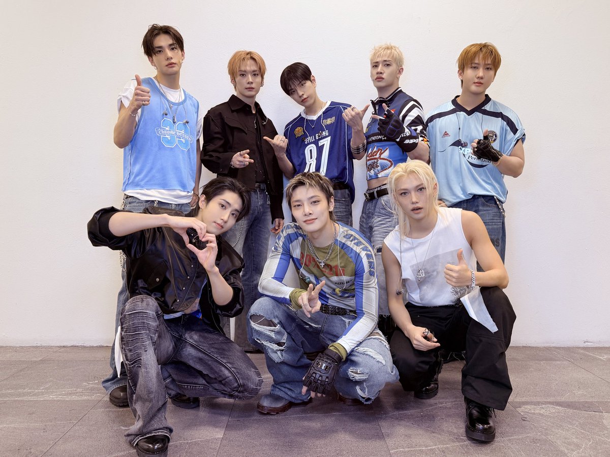 Stray_Kids's tweet photo. [스키지기]

오늘도 신나게 공연 즐겨준 스테이, 고마워요!🫶🏼
Thank you STAY, for another unforgettable night here in Mexico City!🤍
 
#StrayKids #스트레이키즈
#STRAYCITY #MexicoCity
#YouMakeStrayKidsStay https://t.co/jYYKANmgW5