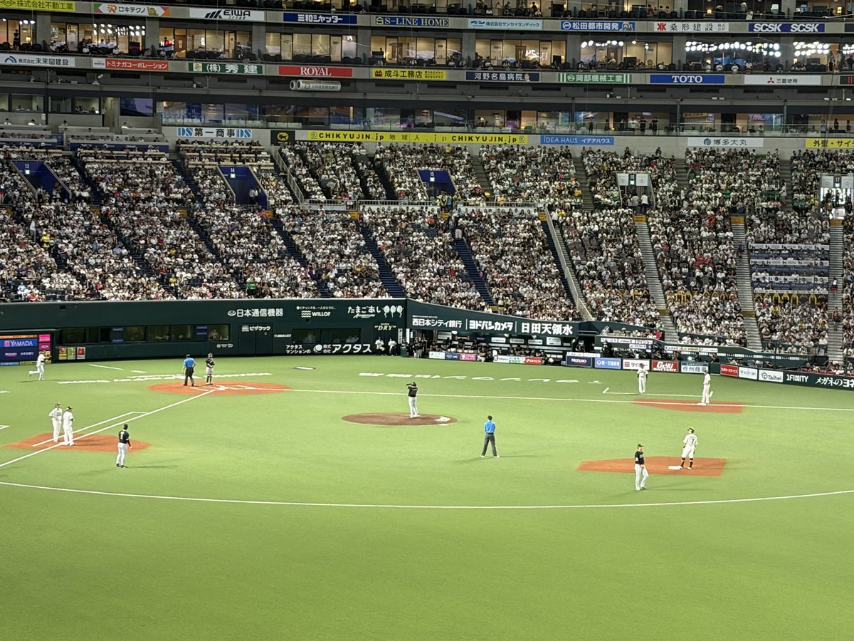 appear_21's tweet photo. なんですか、今は2014年ですか？

#sbhawks https://t.co/vejIPTZeBB