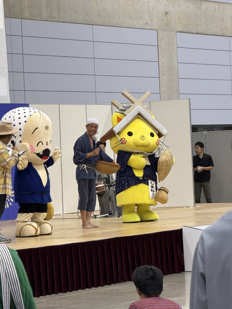 kym0096's tweet photo. そういえば心残りな事が一つ
しまねっこダンスを前日ホテルで猛特訓して覚えたんだけど…
オープニングに間に合わなくて踊れなかったんだよなぁション😞
＃しまねっこまつり2026 https://t.co/PPfRQLVbmU