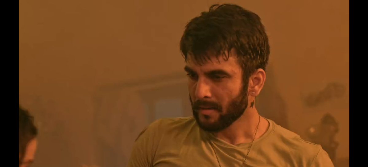 WithhLoveAnnie's tweet photo. "Saumya bohot acchi ladki hai par itni bhi nhai ki use Jeet mil jaye."

Are you sure, Jeet? 
Consider contemplating again? 

Bcoz girl will fight fate for you. 
She will always put you above and beyond everything (I Hope)

#YehFitoorTera https://t.co/JpWv4ny041