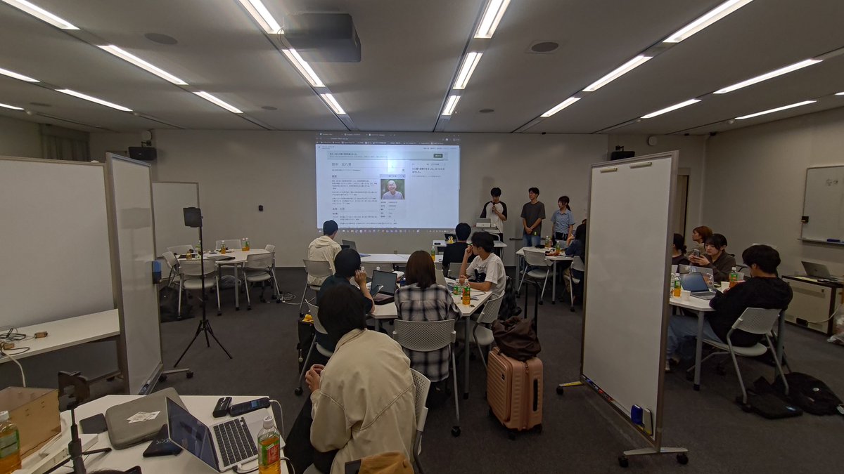 _58hack's tweet photo. 【#58hack】Hackathon for students DemoDay in #関西大学
58ハッカソン

No.6: 鵜飼
“Famipedia”
おじいちゃんだって、Wikipediaに載っていい

https://t.co/SRKWBzMNeb https://t.co/iwgqAJhSQ3