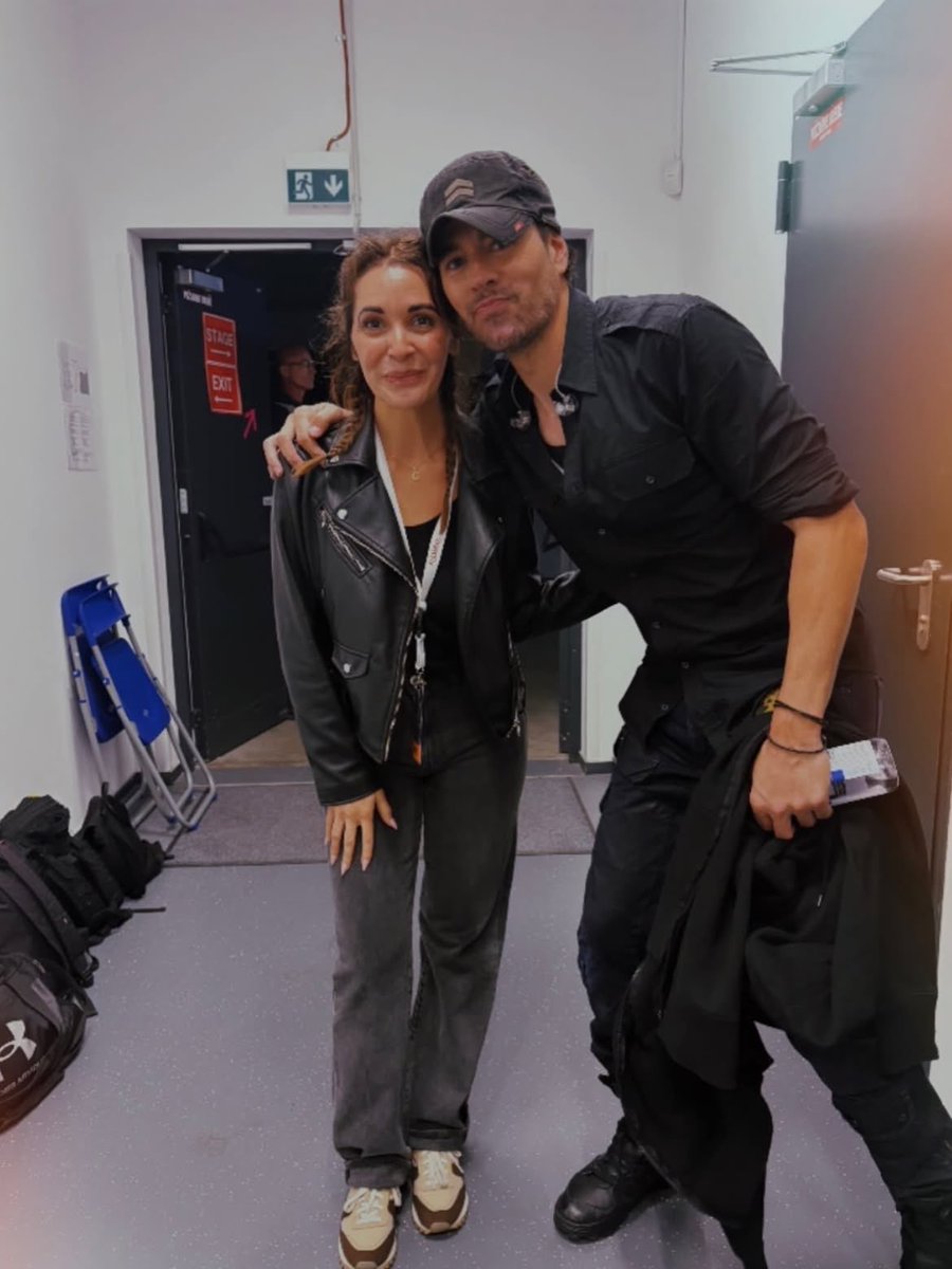 EiTeamIndia's tweet photo. Enrique Iglesias clicked backstage in Bratislava last night! 📸

🏟️ Národný Futbalový Štadión (26 SEPT 2026)
📍 Bratislava, Slovakia
#EnriqueInSlovakia 🇸🇰 

@enriqueiglesias #enriqueiglesias https://t.co/4zQk5UtIO6