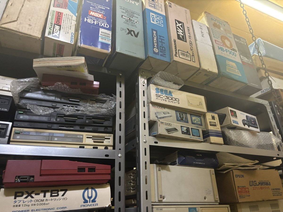 Molice's tweet photo. #RetroPC #MI68 準備のため、ちょっと大掛かりな倉庫作業中。 https://t.co/jBpq9MMt4e