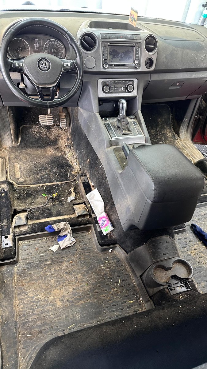 JanessaAlba4sr's tweet photo. #detailing #detailingworld #czechdetailer #czechdetailing #cisteniaut #interiorcleaning #cisteniinterieru #interiorclean #carcleaning #cleancar #cleancars #carcleaning #carclean #carcleaner #tepovani #tepovanie #workcar #dirtycar #pracant #vw https://t.co/tODrFETUAs