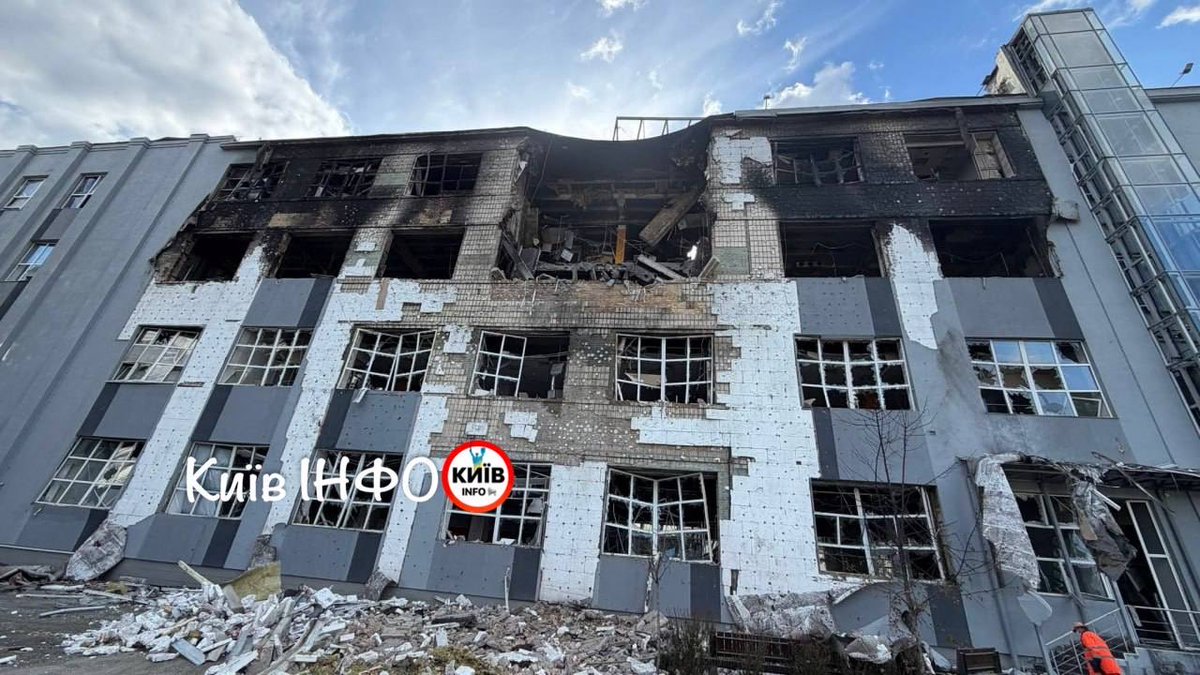 DD_Geopolitics's tweet photo. 🇷🇺🇺🇦 RUSSIA KNOCKS OUT DATA CENTER! 

Kiev’s Cosmonova data center has been knocked out of operation following Russian strikes.

The company says the facility will no longer operate after a series of strikes left the building heavily damaged.

Cosmonova provides data-center hosting, cloud infrastructure, internet connectivity, server colocation and data-storage services, supporting websites, online services and corporate IT infrastructure.