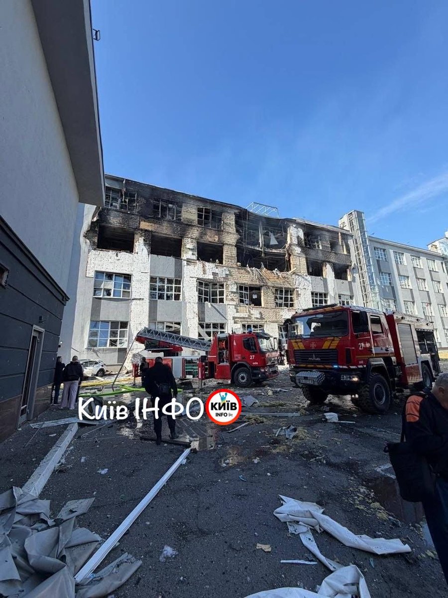 DD_Geopolitics's tweet photo. 🇷🇺🇺🇦 RUSSIA KNOCKS OUT DATA CENTER! 

Kiev’s Cosmonova data center has been knocked out of operation following Russian strikes.

The company says the facility will no longer operate after a series of strikes left the building heavily damaged.

Cosmonova provides data-center hosting, cloud infrastructure, internet connectivity, server colocation and data-storage services, supporting websites, online services and corporate IT infrastructure.