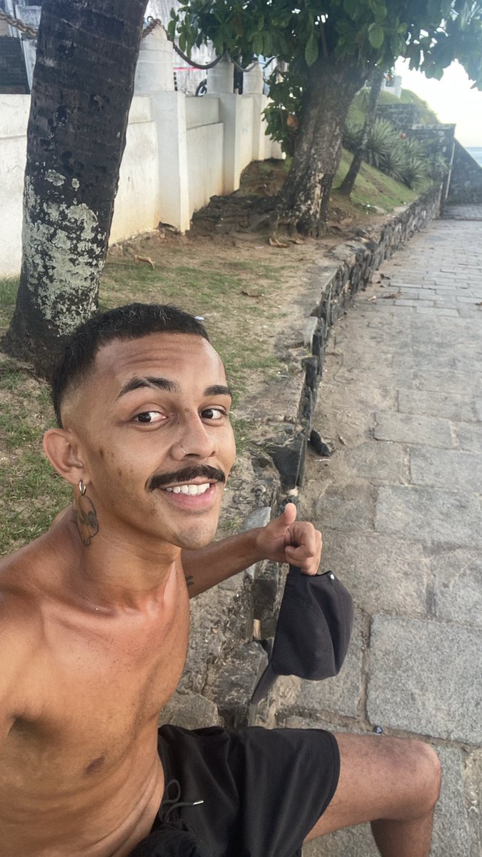 xpabro_'s tweet photo. nada melhor do que um cardio de manhã cedo. https://t.co/QuJ0FVEaoU