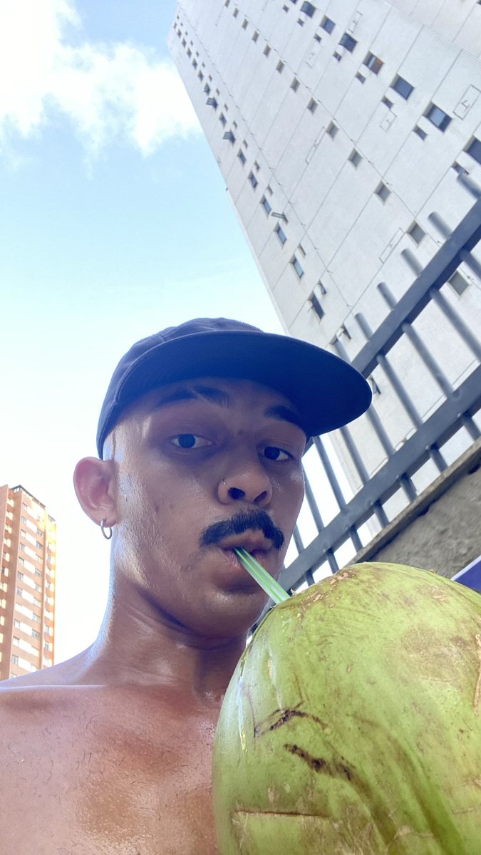 xpabro_'s tweet photo. nada melhor do que um cardio de manhã cedo. https://t.co/QuJ0FVEaoU